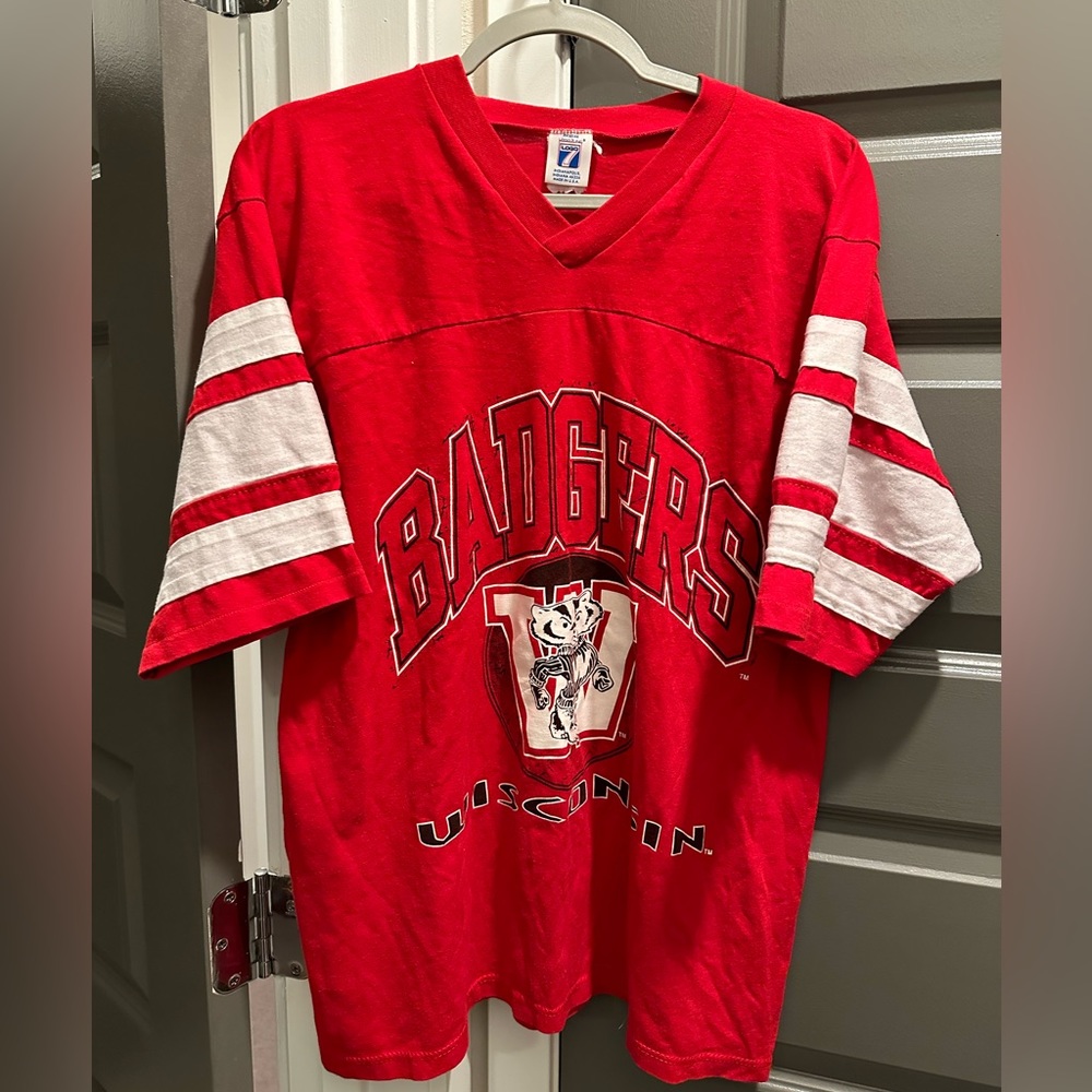 Vintage Wisconsin badgers jersey style tee